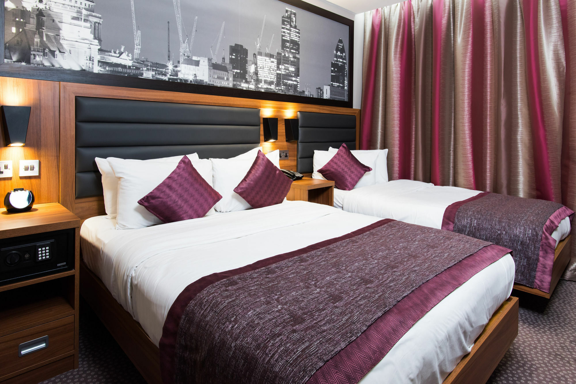 London Court Hotel Экстерьер фото
